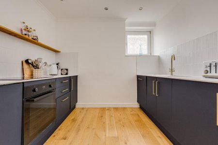 3 bedroom flat to rent - Photo 5