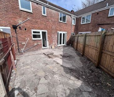 3 bedroom terraced house to rent - Photo 2