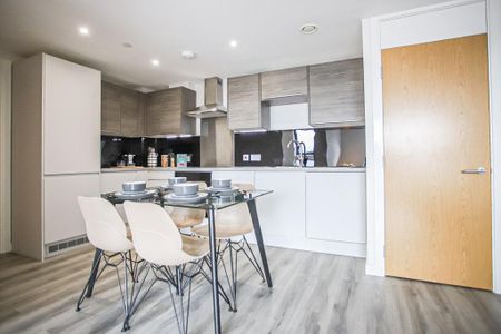 3 bedroom apartment to rent - Photo 2