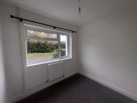 3 bedroom bungalow to rent - Photo 4