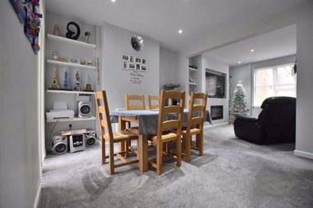 4 bedroom house - Photo 4