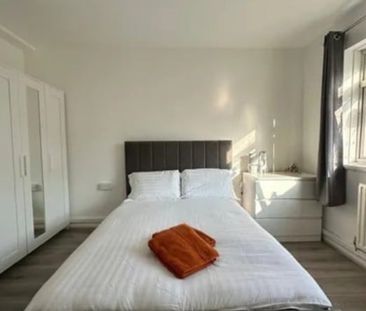 Room in a Shared House, London, E2 - Photo 4