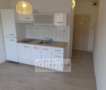 Pronájem bytu 1+kk 21 m² - Photo 2