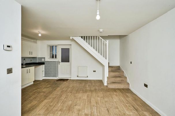 2 bedroom house to rent - Photo 1