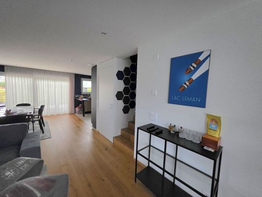 For rent – Beautiful 5.5-room Minergie triplex with large private garden in Épalinges - Photo 1