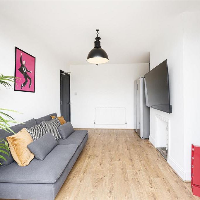 6 bedroom house to rent - Photo 1