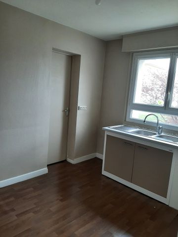 Location - Appartement T3 - 60 m² - Montbéliard - Photo 4