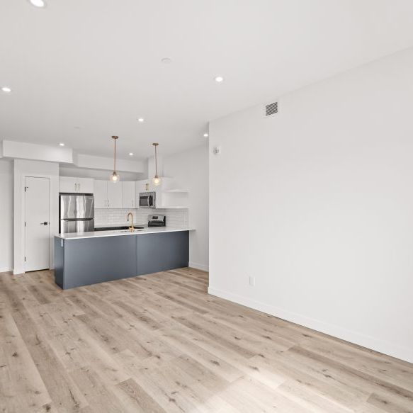 Hawthorne: Gold Accents – 1800 Leila, Winnipeg, MB - Photo 1