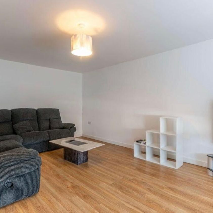 4 Bed Detached House, Dunkeld Street, EH16 - Photo 1