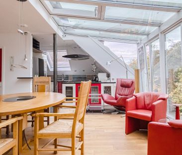 Penthouse-Wohnung, hochwertig möbliert und in bester Lage mit Blick... - Photo 1