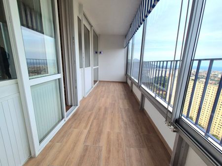 Location Appartement 96 pièces 110m² MARSEILLE 9ème - Photo 5