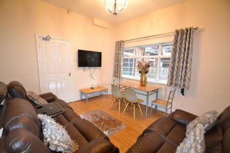 1 bedroom in a house share to rent - Photo 4