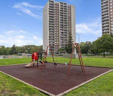 Highland Towers Apartments - 2 Bedroom - Photo 3