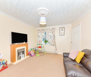 4 bedroom detached house to rent - Photo 1