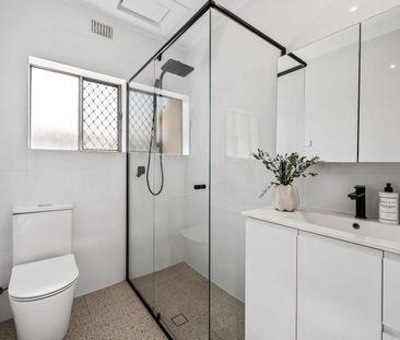 Open the Door to Effortless Comfort in Woodville - Photo 2