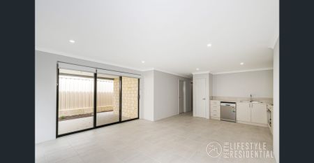 EASYCARE LIVING OPPOSITE PARK - Photo 4