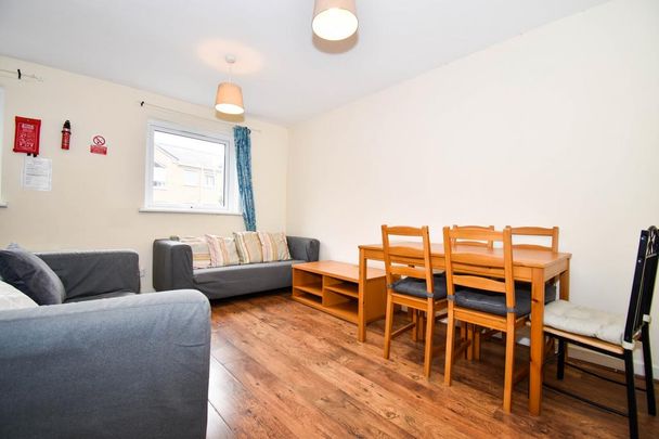 5 bedroom terraced house to rent - Photo 1