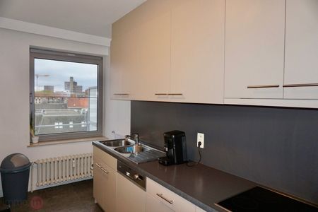 Centraal maar rustig gelegen appartement met drie slaapkamers - Foto 5