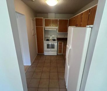 1 CH - 1 SDB - Côte Saint-Luc - $1,345 /mo - Photo 1