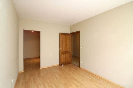 Appartement met 2 slpk., autostaanplaats en terras in centrum Aarschot - Photo 4