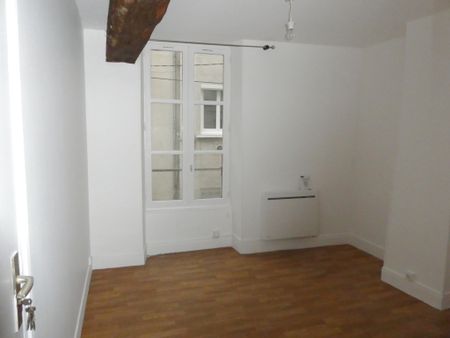 Location Appartement 2 pièces 37m² FONTAINEBLEAU 77300 - Photo 4