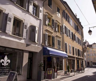 Charmant appartement de 2 pièces dans immeuble à cachet ancien - Foto 1