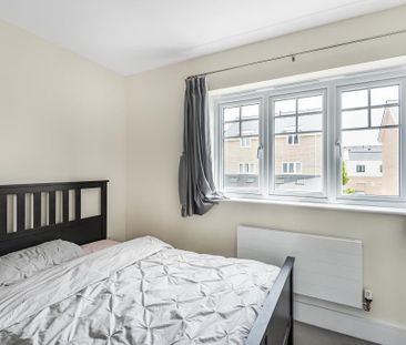 4 bedroom townhouse to rent - Photo 2