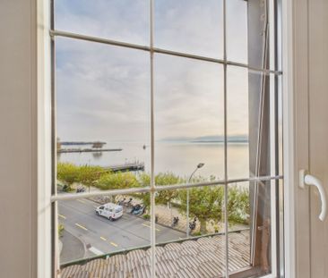 Duplex lumineux et rénové avec vue sur le lac dans la région de Nyon - Photo 6