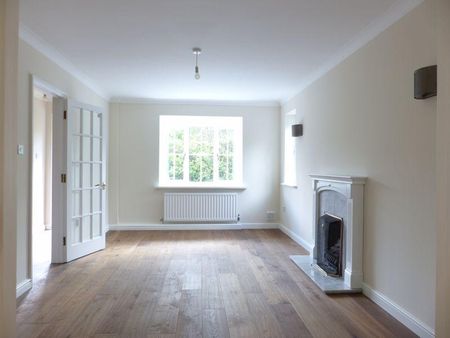 4 bedroom semi-detached house to rent - Photo 3