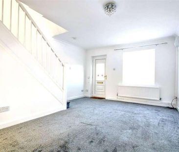 Turnberry Drive, Hailsham, East Sussex, BN27 - Photo 3