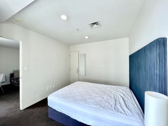 2 Bedroom Furnished Apartment near University - Photo 1