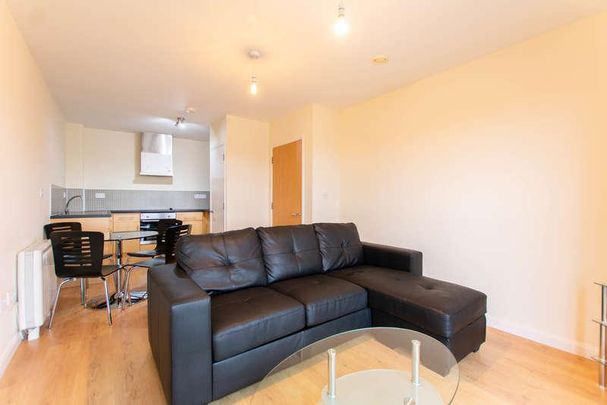 Fleet Street, Swindon, SN1 - Photo 1