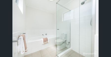 Fresh, Light-Filled Coastal Living - Photo 4