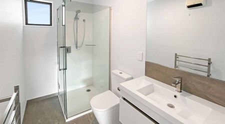 Convenient Location & Near New - Photo 5