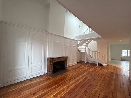 Appartement 5 pièces – LYON - Photo 2