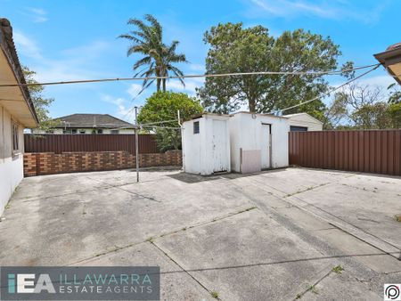 Three Bedroom Home - Photo 5