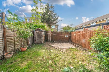 Grenard Close, Peckham, London, SE15 - Photo 3
