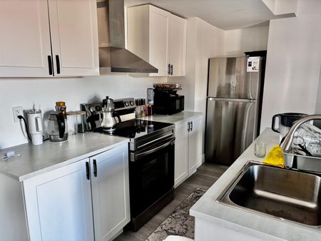 For Lease - 21 Blue Forest Crescent, Barrie, Ontario - Photo 5