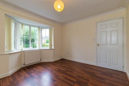 4 bedroom detached house to rent - Photo 3