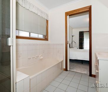 1/2 Vale Street, Alfredton - Photo 2