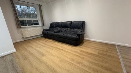 4 bedroom townhouse to rent - Photo 2