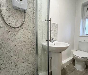 West Parade Flats - Photo 5