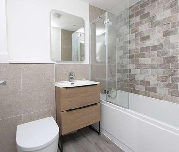 Park Lane, Kidderminster, DY11 - Photo 6