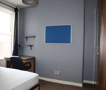 4 Bed Terraced House, Jubilee Drive, L7 - Photo 3