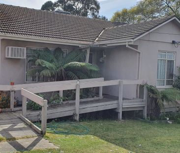 9 Euroka Street, Chadstone VIC 3148 - House For Rent | Domain - Photo 2