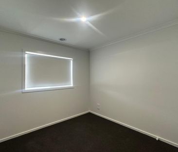 Modern Family Living in a Prime Location - Photo 3