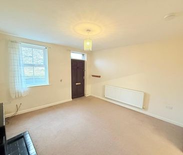 2 bedroom terraced house to rent - Photo 3