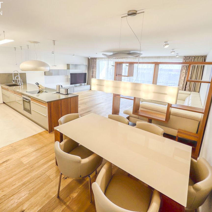 Sehr zentrale Citylage - hochwertige 3-Zi.-Whg./107m², TG, Lift, Balkon - Blick ins Grüne - Photo 1