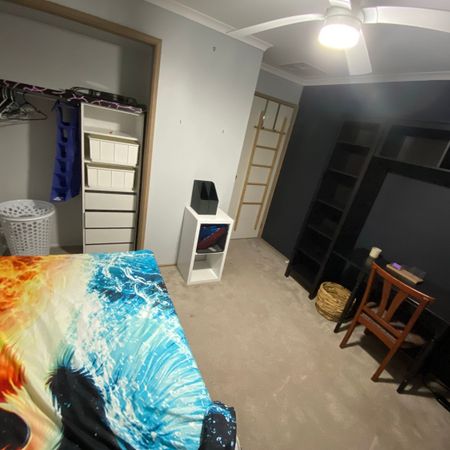 Cranbourne North - Photo 3