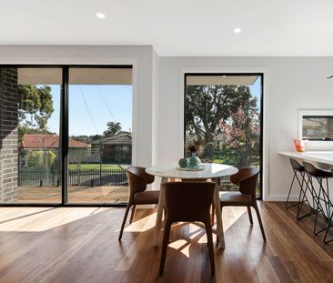 Effortless Elegance in Every Detail - Photo 5